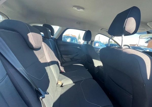 Ford Focus cena 36700 przebieg: 123930, rok produkcji 2015 z Połaniec małe 254